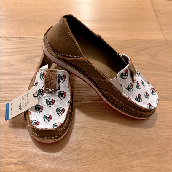 Ariat Shoes - Ariat Cruiser Slip-On Shoes – Caramel / Mexico Print – Women’s Size 6